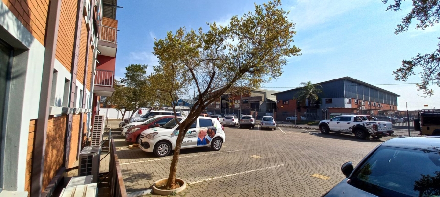 To Let Commercial Property for Rent in Hennopspark Gauteng