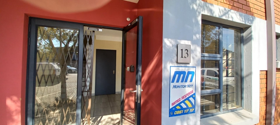 To Let Commercial Property for Rent in Hennopspark Gauteng