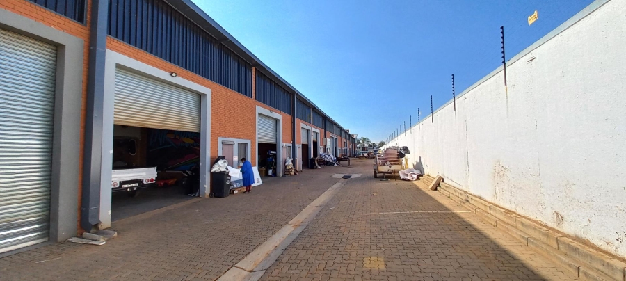 To Let Commercial Property for Rent in Hennopspark Gauteng