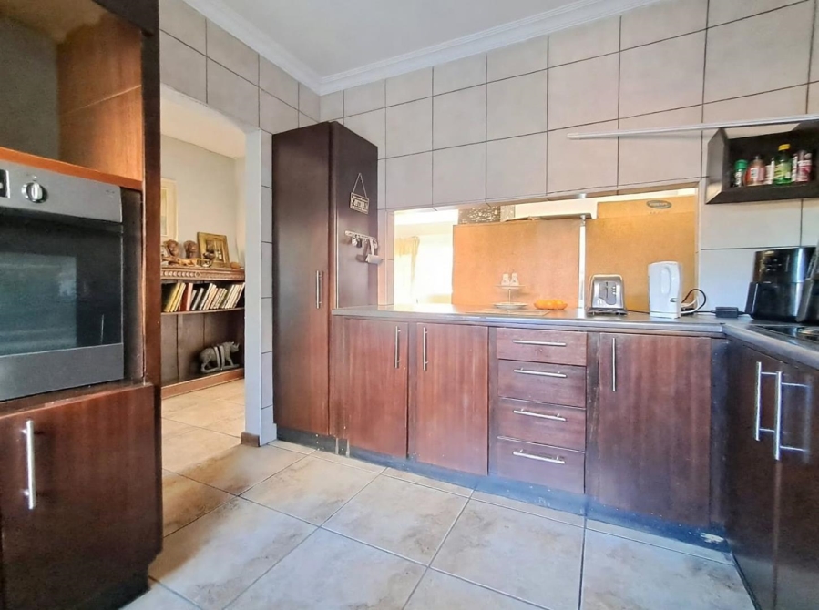 3 Bedroom Property for Sale in Brackenhurst Gauteng