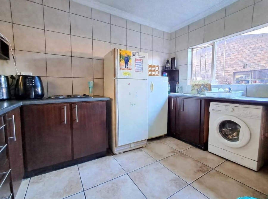 3 Bedroom Property for Sale in Brackenhurst Gauteng