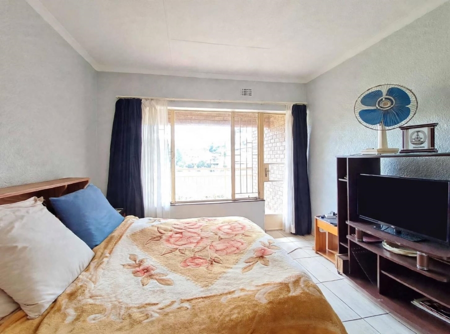 3 Bedroom Property for Sale in Brackenhurst Gauteng