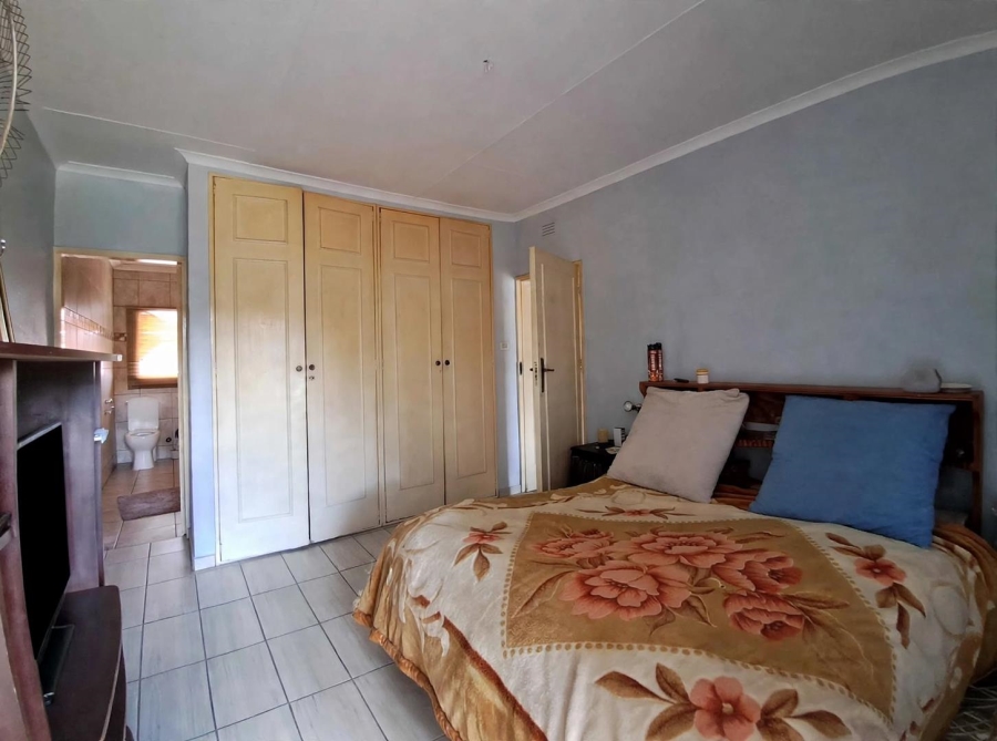 3 Bedroom Property for Sale in Brackenhurst Gauteng