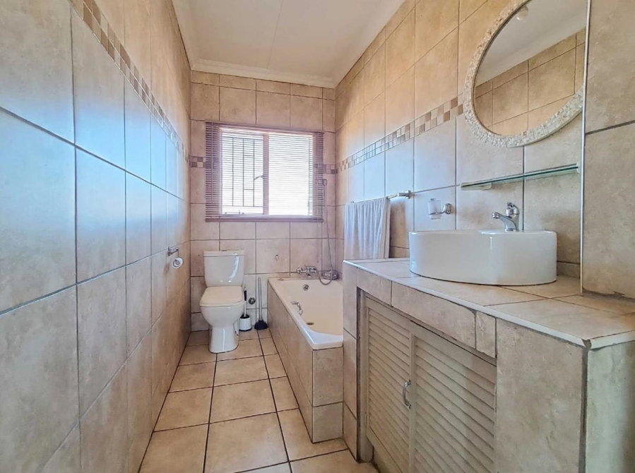 3 Bedroom Property for Sale in Brackenhurst Gauteng