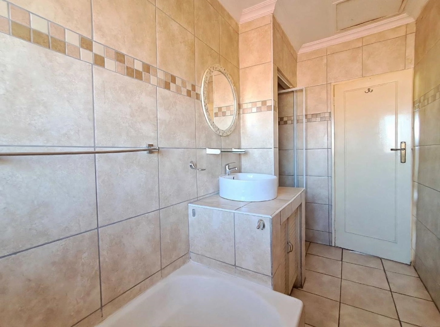 3 Bedroom Property for Sale in Brackenhurst Gauteng