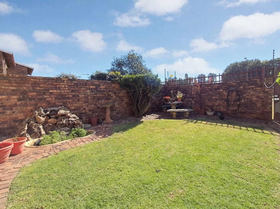 3 Bedroom Property for Sale in Brackenhurst Gauteng