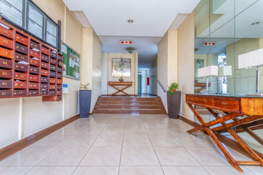 To Let 2 Bedroom Property for Rent in Parktown Gauteng