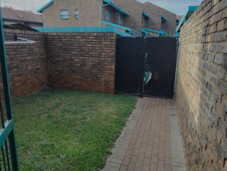 2 Bedroom Property for Sale in Valhalla Gauteng