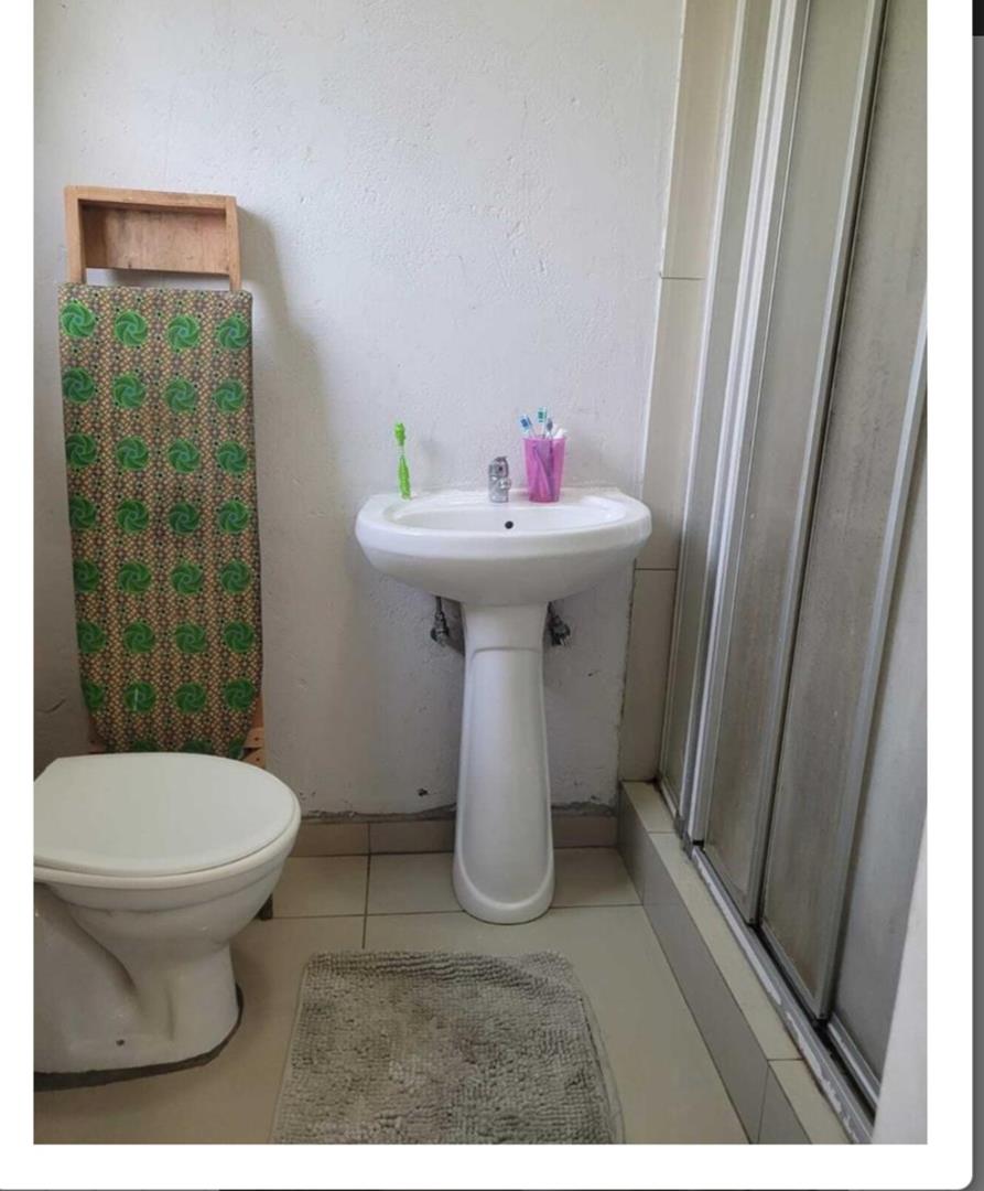 To Let 1 Bedroom Property for Rent in Lombardy East Gauteng