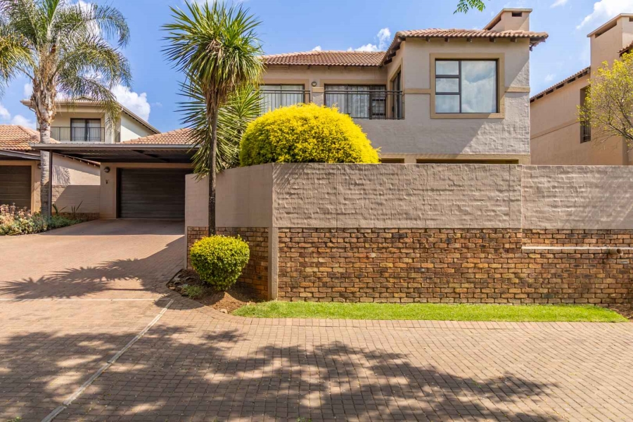 3 Bedroom Property for Sale in Ruimsig Country Estate Gauteng