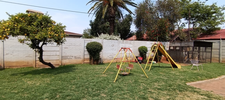 5 Bedroom Property for Sale in Brakpan Central Gauteng