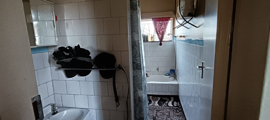 5 Bedroom Property for Sale in Brakpan Central Gauteng