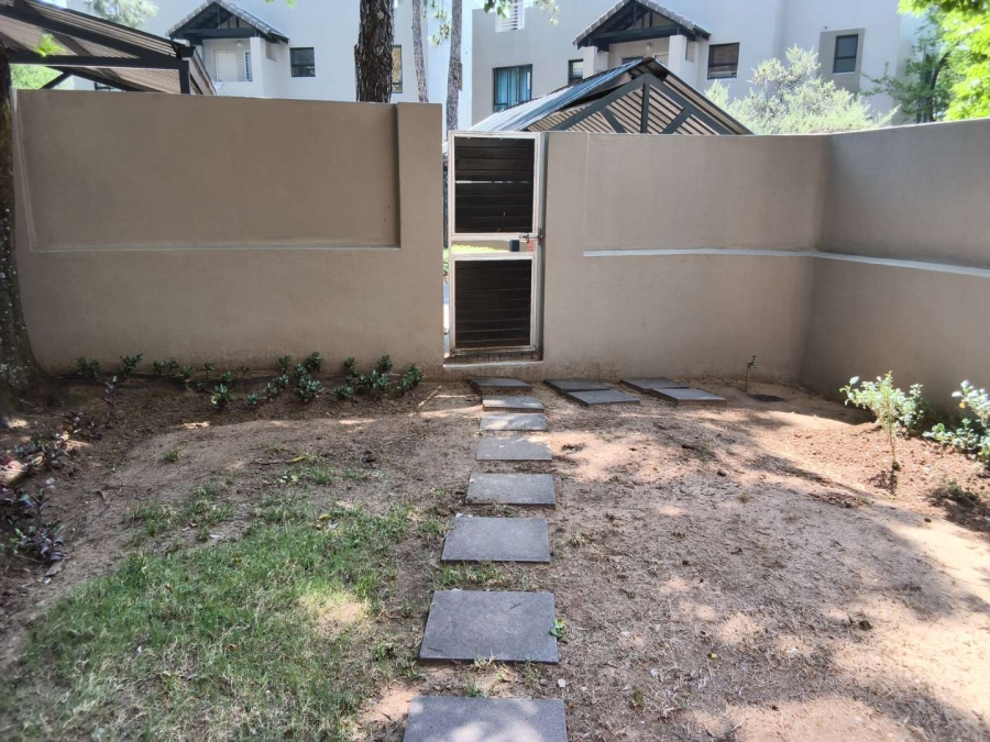 To Let 1 Bedroom Property for Rent in Pineslopes Gauteng