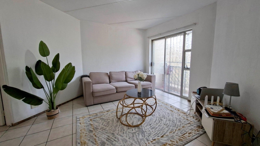 1 Bedroom Property for Sale in Bryanston Gauteng