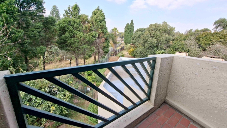 1 Bedroom Property for Sale in Bryanston Gauteng