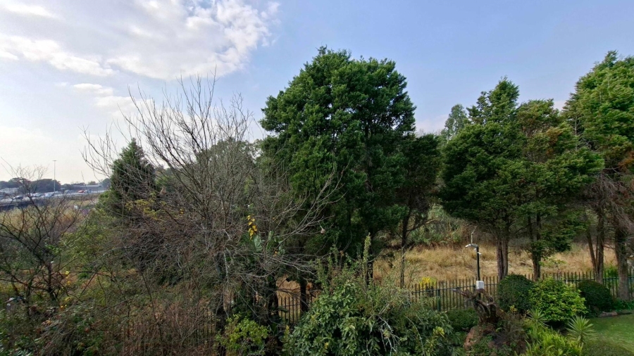1 Bedroom Property for Sale in Bryanston Gauteng
