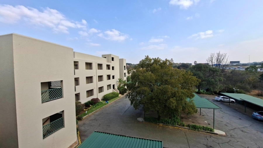 1 Bedroom Property for Sale in Bryanston Gauteng