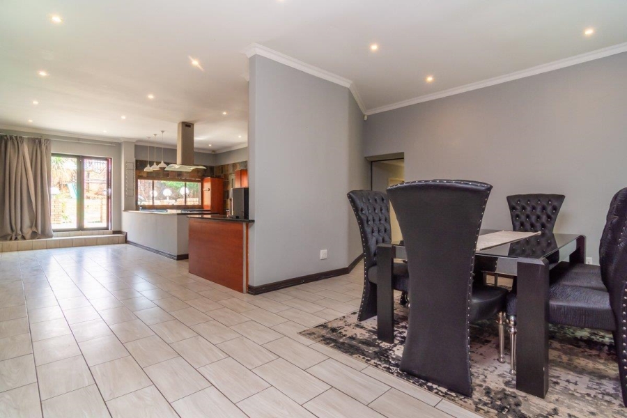 3 Bedroom Property for Sale in Wilro Park Gauteng