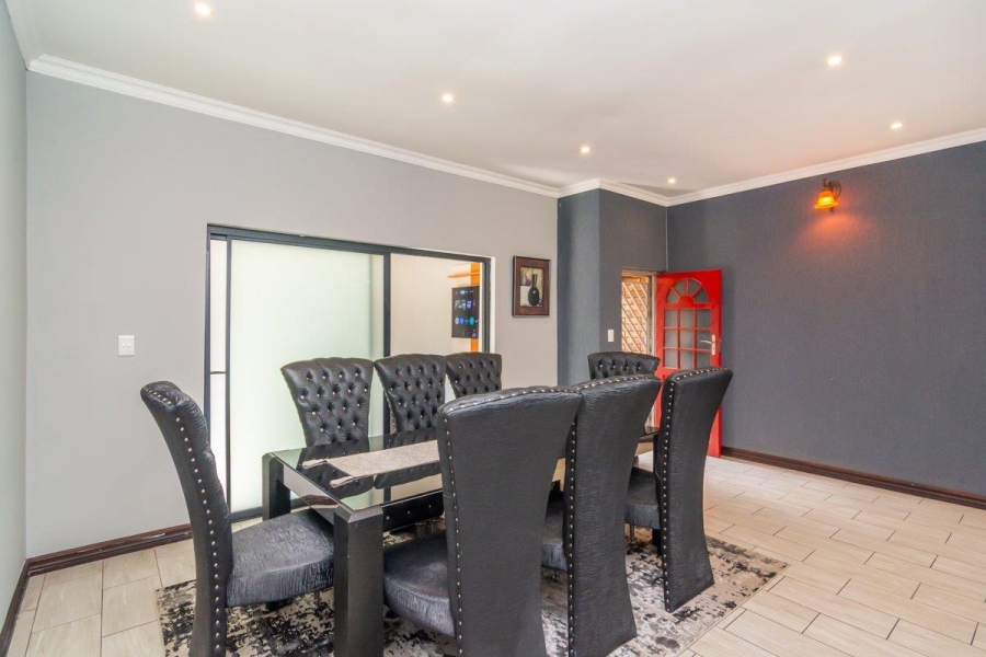 3 Bedroom Property for Sale in Wilro Park Gauteng