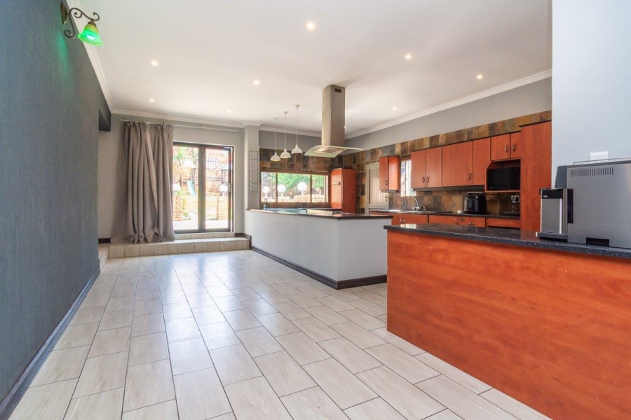 3 Bedroom Property for Sale in Wilro Park Gauteng