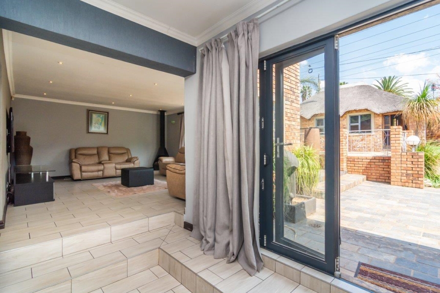 3 Bedroom Property for Sale in Wilro Park Gauteng