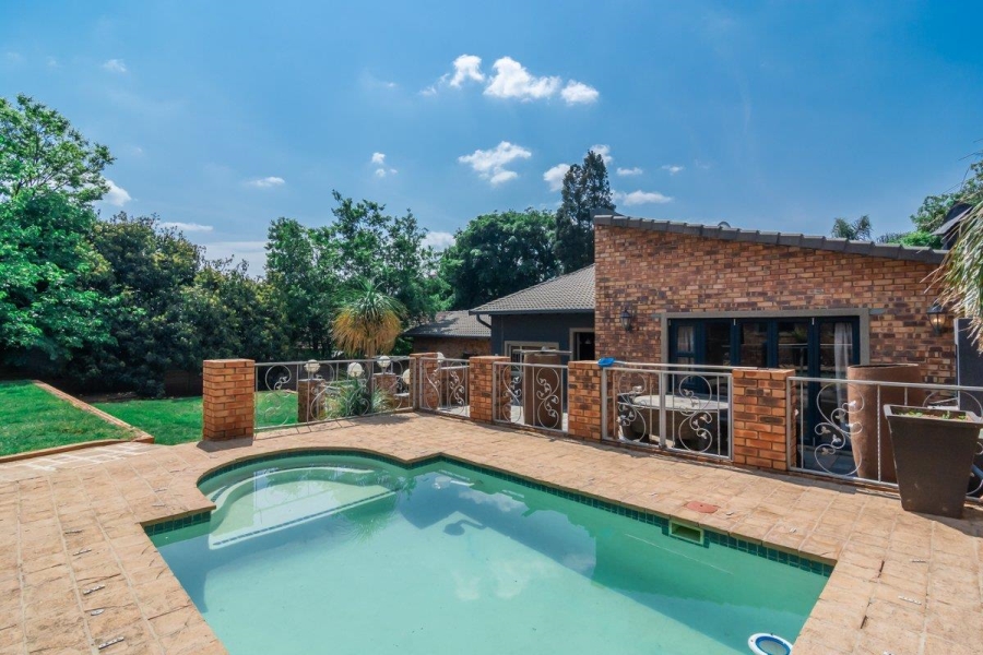 3 Bedroom Property for Sale in Wilro Park Gauteng