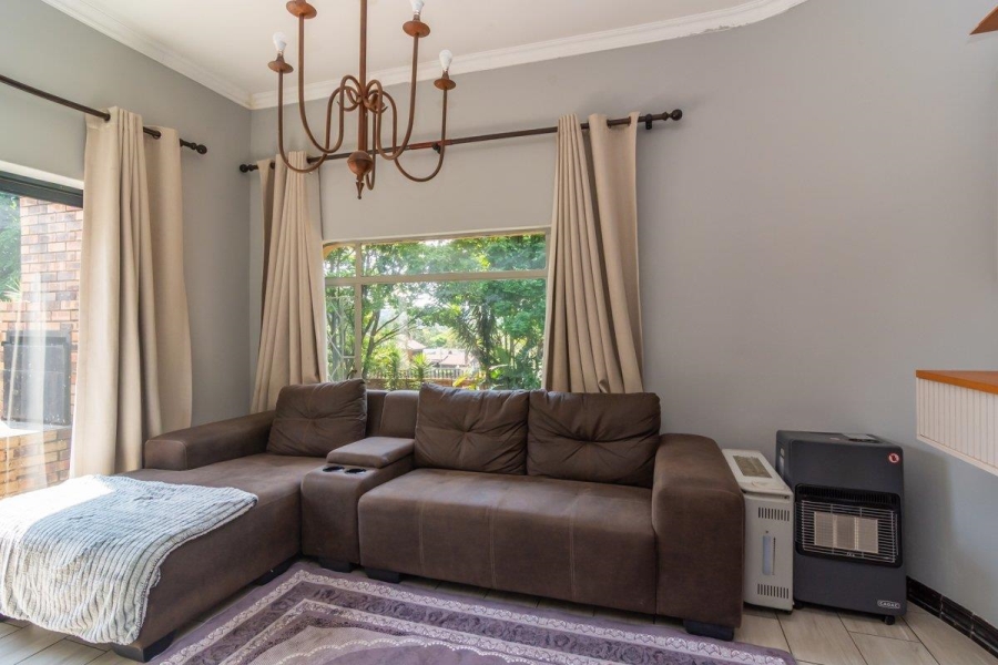 3 Bedroom Property for Sale in Wilro Park Gauteng