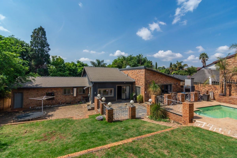 3 Bedroom Property for Sale in Wilro Park Gauteng