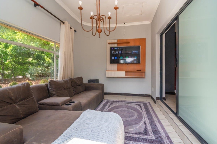 3 Bedroom Property for Sale in Wilro Park Gauteng