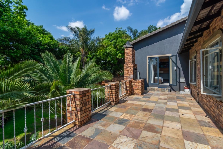 3 Bedroom Property for Sale in Wilro Park Gauteng