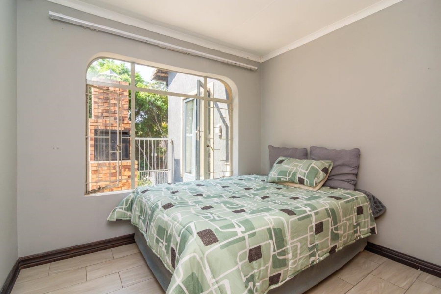3 Bedroom Property for Sale in Wilro Park Gauteng