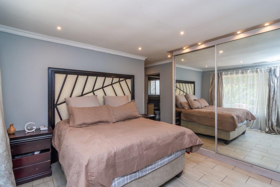 3 Bedroom Property for Sale in Wilro Park Gauteng