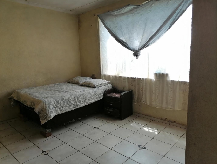 7 Bedroom Property for Sale in Rosettenville Gauteng