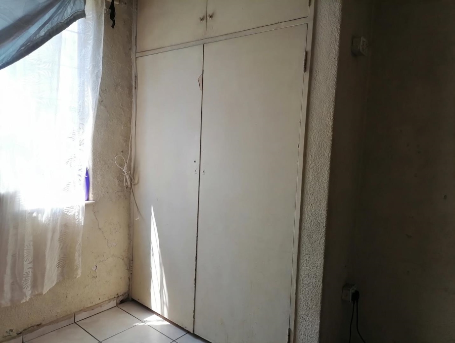 7 Bedroom Property for Sale in Rosettenville Gauteng