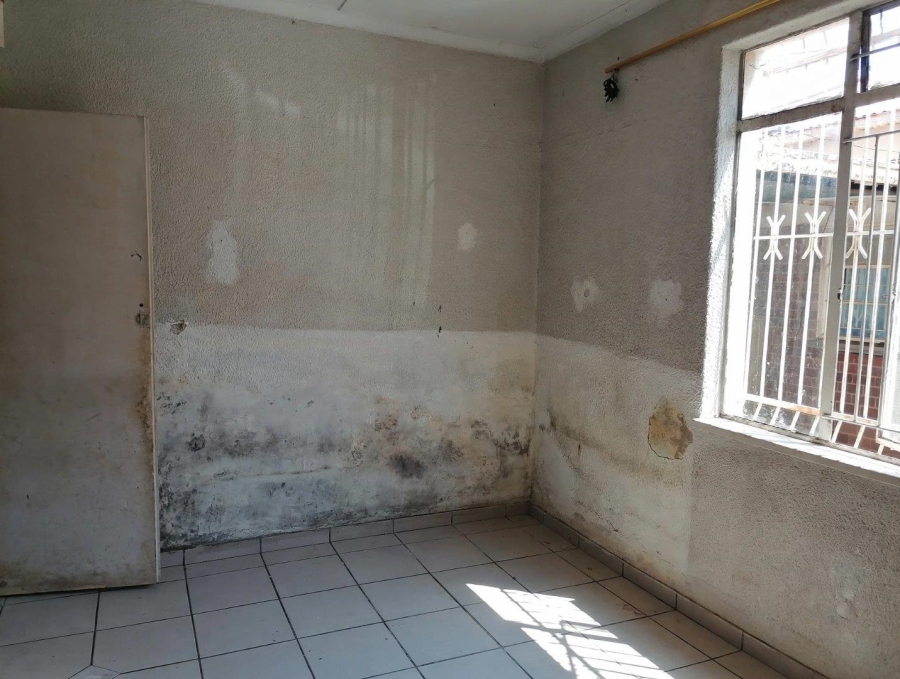 7 Bedroom Property for Sale in Rosettenville Gauteng