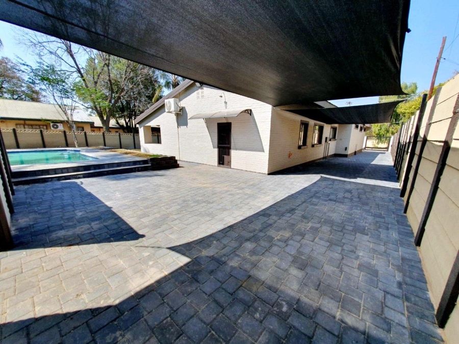 To Let 4 Bedroom Property for Rent in Menlo Park Gauteng