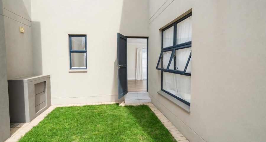 3 Bedroom Property for Sale in Equestria Gauteng