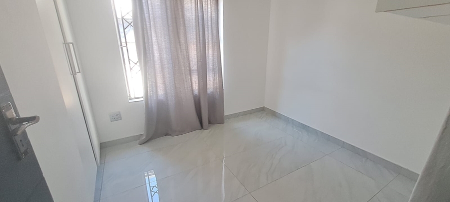 To Let 3 Bedroom Property for Rent in Elandspark Gauteng