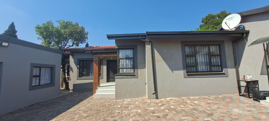 To Let 3 Bedroom Property for Rent in Elandspark Gauteng
