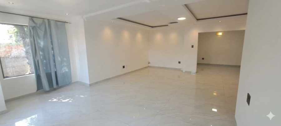 To Let 3 Bedroom Property for Rent in Elandspark Gauteng