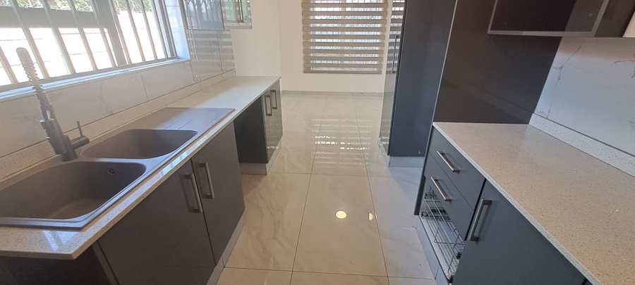 To Let 3 Bedroom Property for Rent in Elandspark Gauteng