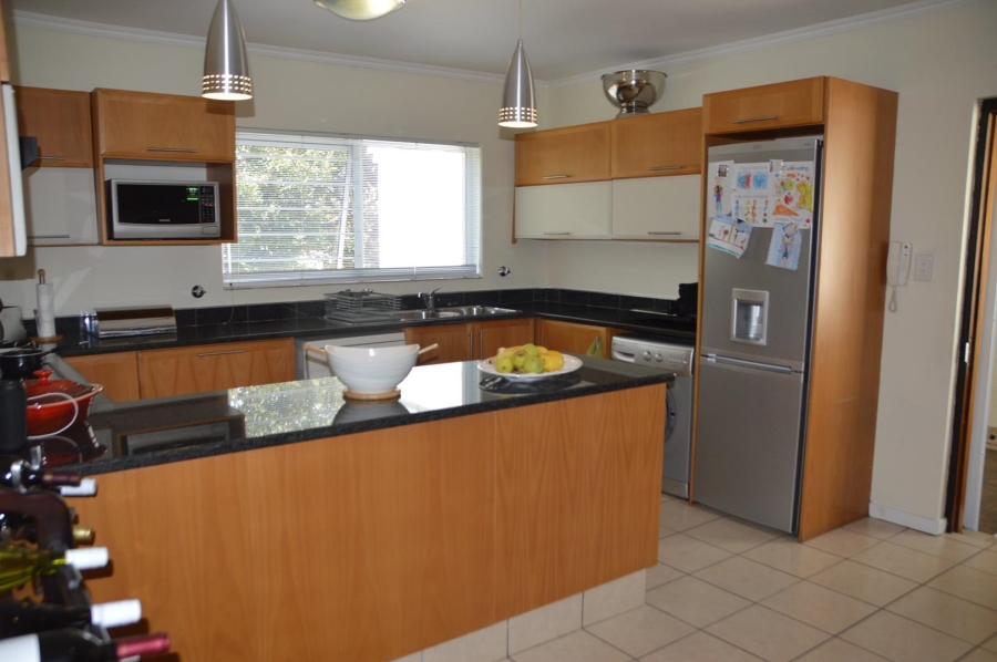 To Let 3 Bedroom Property for Rent in Bryanston West Gauteng