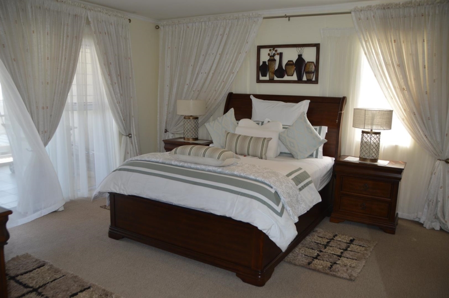To Let 3 Bedroom Property for Rent in Bryanston West Gauteng