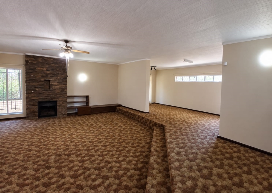 5 Bedroom Property for Sale in Pretoria North Gauteng