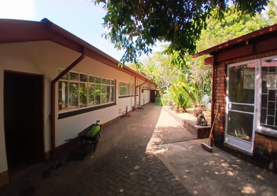 5 Bedroom Property for Sale in Pretoria North Gauteng