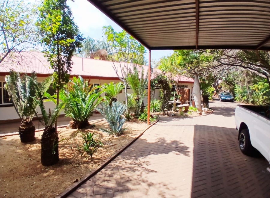 5 Bedroom Property for Sale in Pretoria North Gauteng