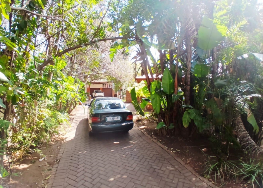 5 Bedroom Property for Sale in Pretoria North Gauteng