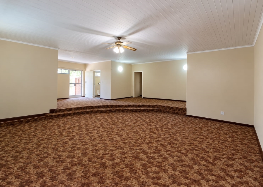 5 Bedroom Property for Sale in Pretoria North Gauteng