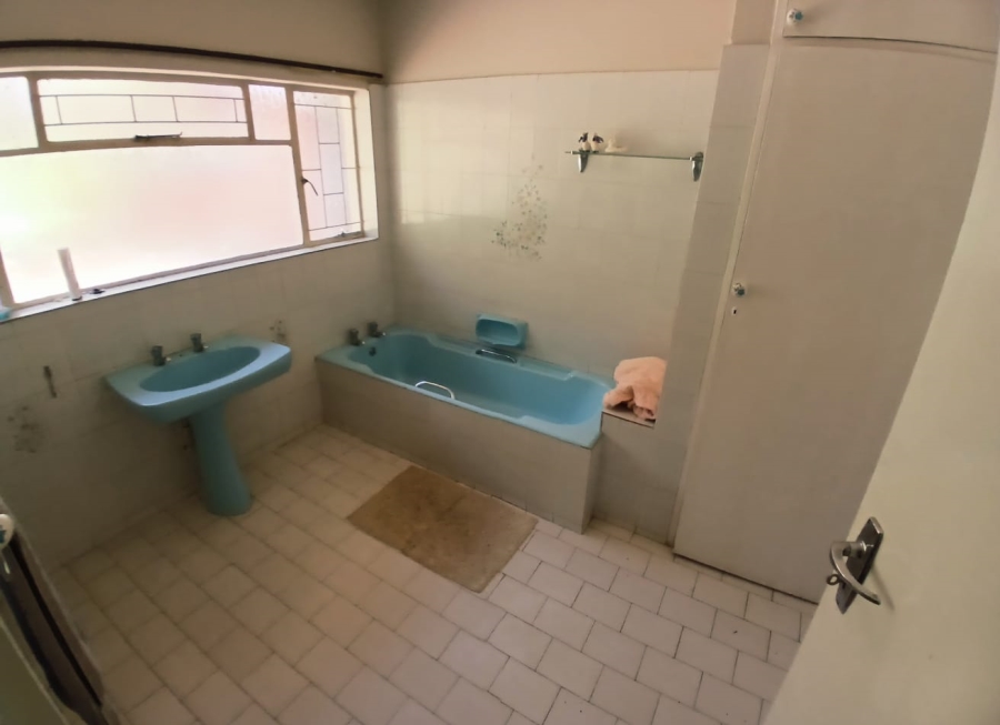 5 Bedroom Property for Sale in Pretoria North Gauteng