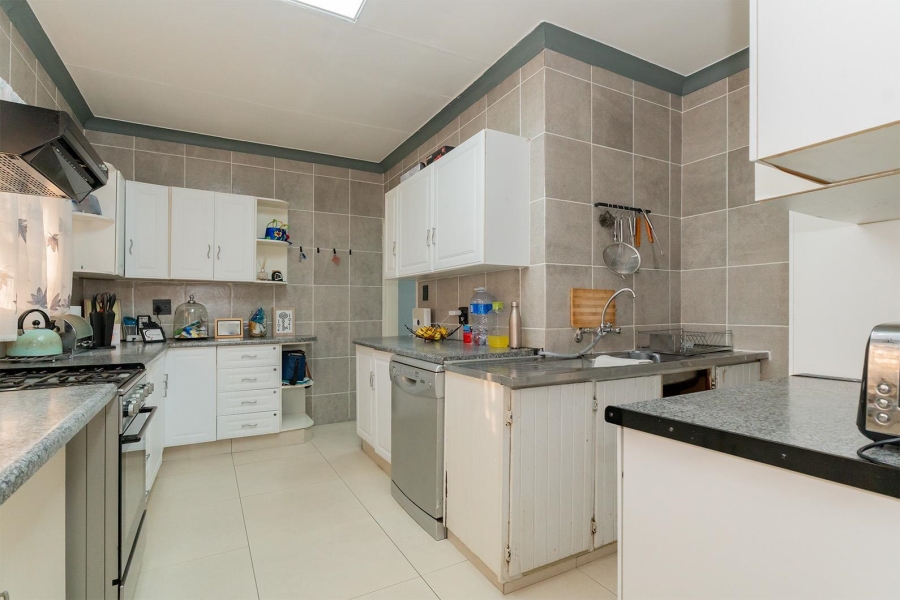 3 Bedroom Property for Sale in Birch Acres Gauteng